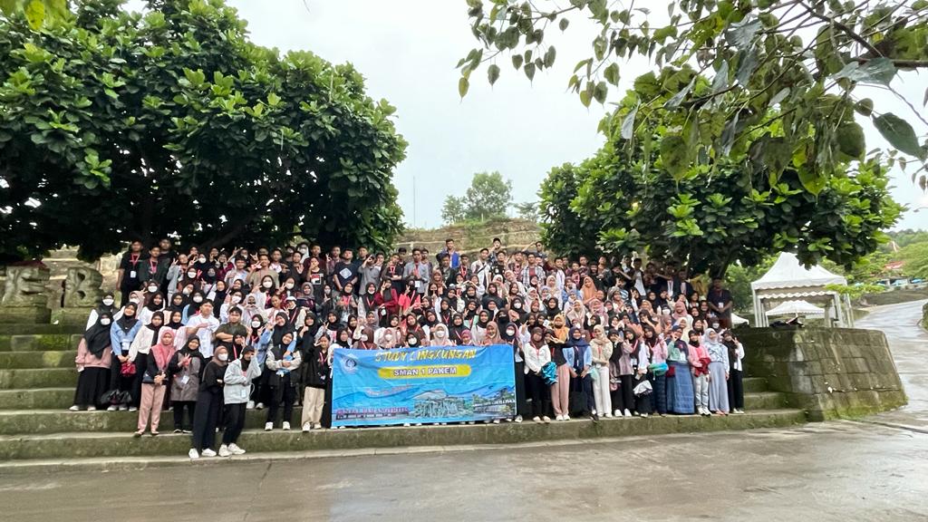 Studi lingkungan bagi peserta didik kelas X SMA N 1 PAKEM